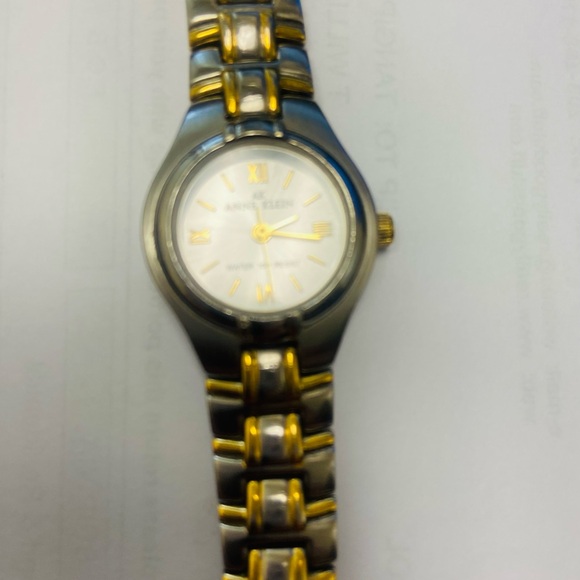 Anne Klein Vintage Watch 10/5465 Women’s Wrist Watch Silver/Gold EUC - Picture 2 of 5